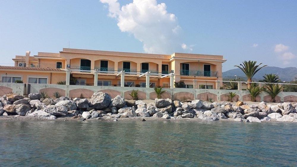 Hotel Ristorante La Lampara Gizzeria Exterior foto