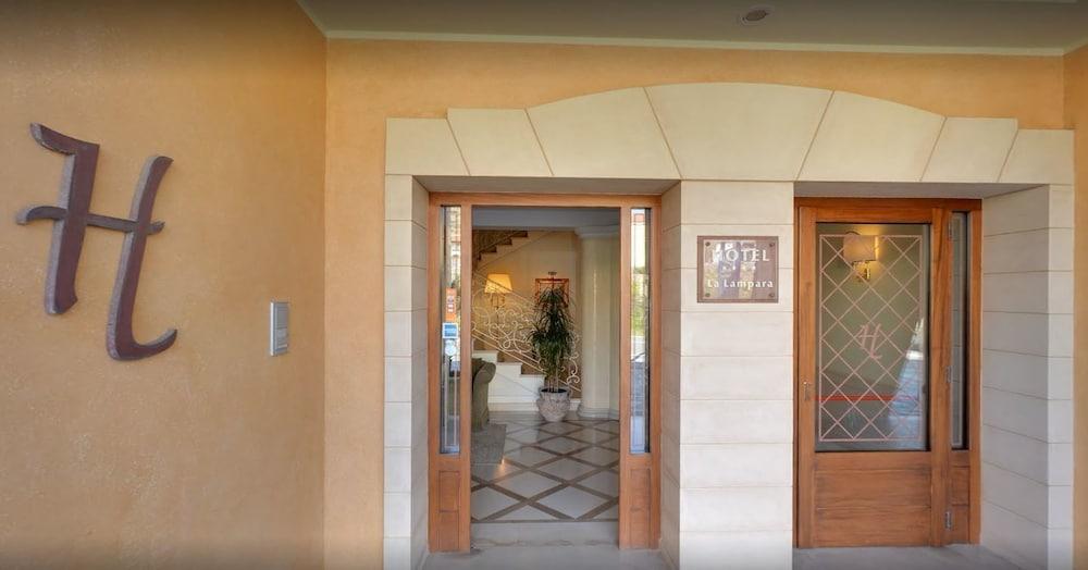 Hotel Ristorante La Lampara Gizzeria Exterior foto